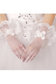 Tulle Fingertips Wrist Length Wedding Gloves With Flower
