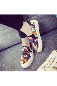 Women's Shoes Cartoon Print Canvas Platform Comfort / Round Toe Loafers Outdoor / Casual Black / White