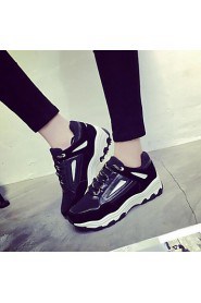 Women's Shoes Faux / Patent Leather Wedge Heel Comfort / Round Toe Fashion Sneakers Outdoor / Athletic