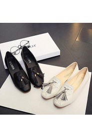 Women's Shoes Leatherette Flat Heel Comfort / Ballerina Flats Office & Career / Work & Duty / Casual Black / White