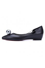 Women's Shoes Patent Leather / Calf Hair Flat Heel Pointed Toe Flats Office & Career / Dress / Casual Black / White