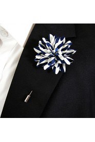 Men's Casual Blue And White Silk Goods Brooch