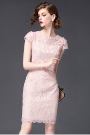 Organza Lace Sheath / Column Knee-length Short Sleeve Scoop Lace Mother of the Bride Dress
