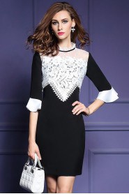Sheath / Column Lace Hollow Out Knee-length 3/4 Length Sleeve Jewel Lace Mother of the Bride Dress