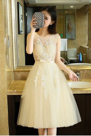 A-line Scoop Knee-length Prom / Evening Dress with Flower(s)