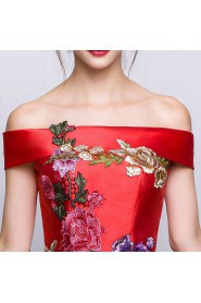 A-line Off-the-shoulder Tea-length Prom / Evening Dress with Embroidery