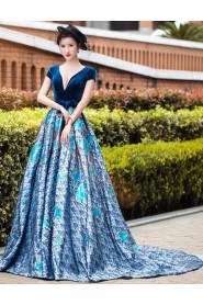 Ball Gown V-neck Prom / Evening Dress with Embroidery