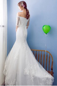 Trumpet / Mermaid Off-the-shoulder Half Sleeve Wedding Dress with Pearl