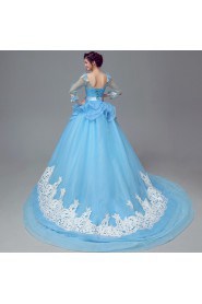 Ball Gown Off-the-shoulder Tulle Wedding Dress with Flower(s)