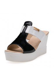 Women's Shoes Leatherette Wedge Heel Wedges / Heels Sandals / Slippers Outdoor / Casual Black / White