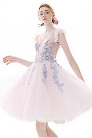 Ball Gown V-neck Evening / Prom Dress with Flower(s)